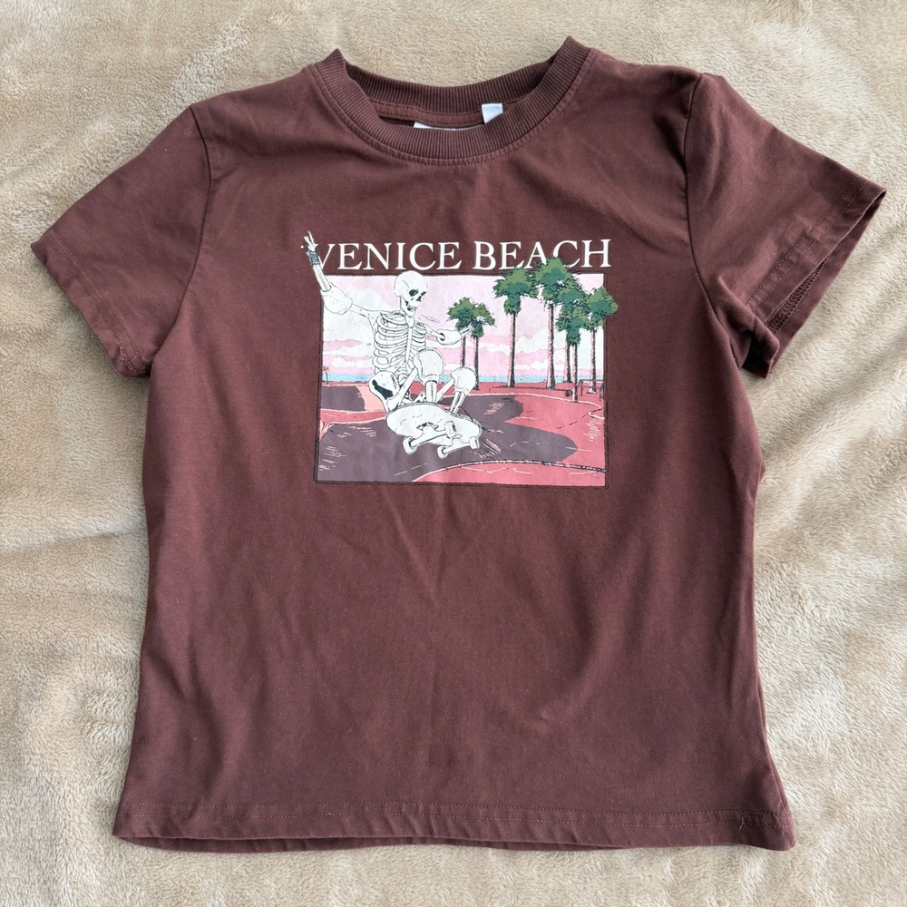 Daisy Street Venice Beach Skeleton Skateboard Graphic Cropped Tee Brown Medium